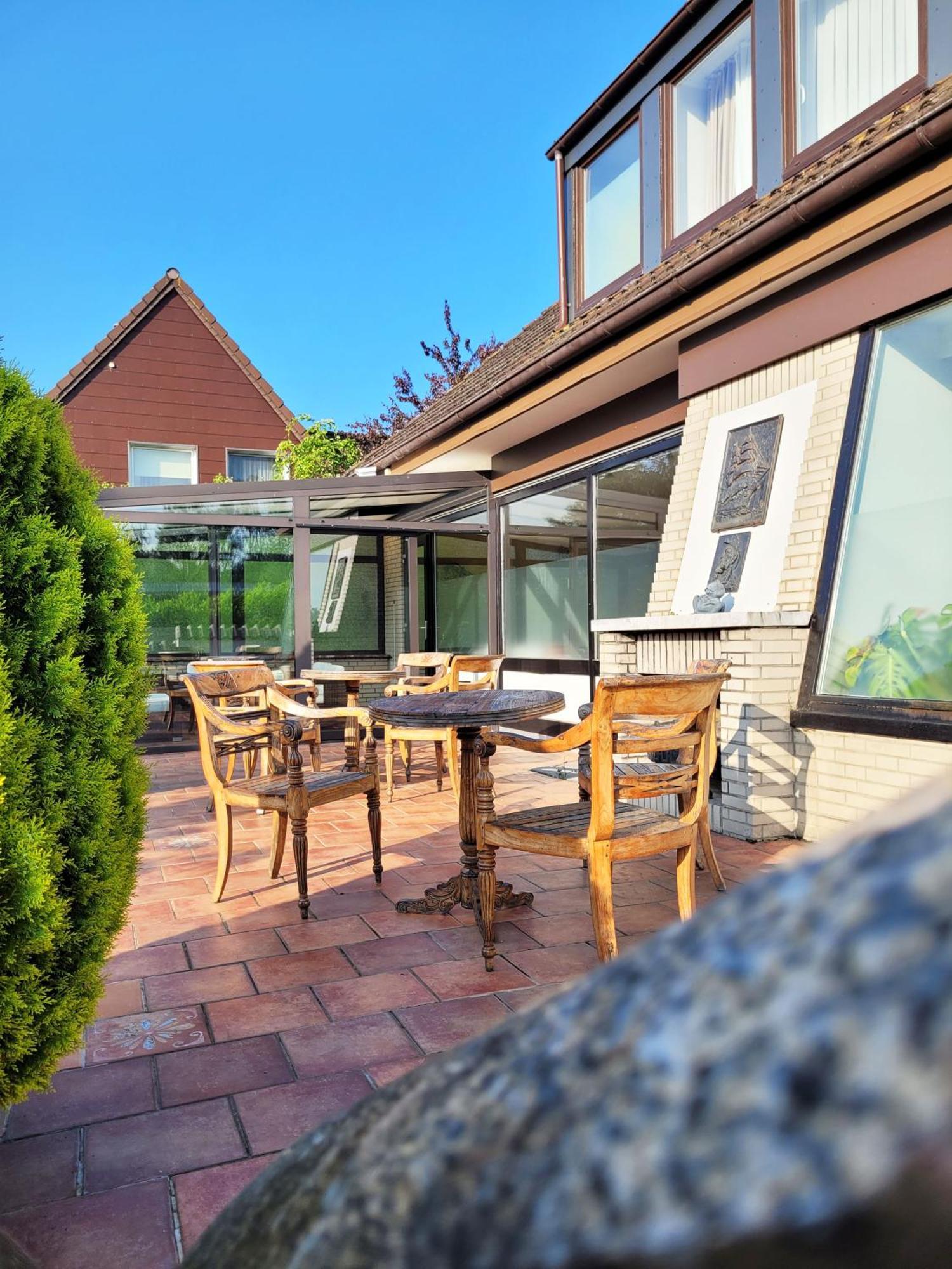 Nur 7 Gehminuten Zum Strand, Sehr Hochwertige Ferienwohnung Mit Terrasse In Ruhiger Lage, Inklusive Parkplatz Und Fahrradunterstellplatz Laesst Keine Wuensche Offen Scharbeutz Exteriér fotografie