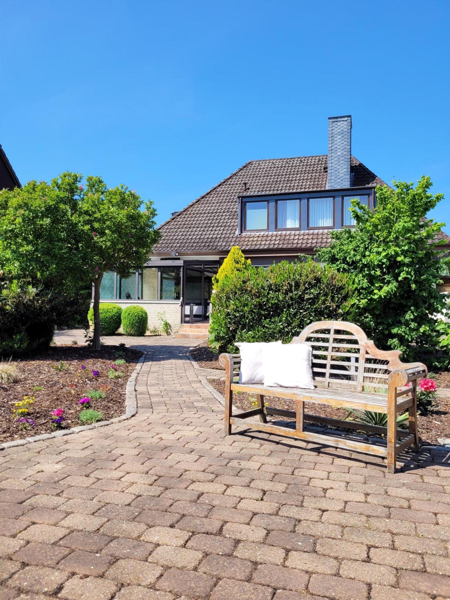 Nur 7 Gehminuten Zum Strand, Sehr Hochwertige Ferienwohnung Mit Terrasse In Ruhiger Lage, Inklusive Parkplatz Und Fahrradunterstellplatz Laesst Keine Wuensche Offen Scharbeutz Exteriér fotografie
